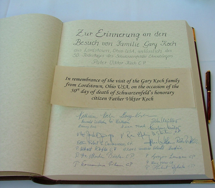 Germany 2005 Gallery: Signing the Goldene Buch