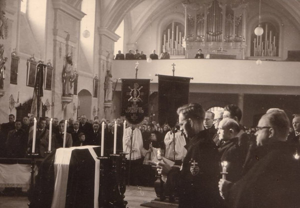 The Fr. Viktor Gallery: Funeral Service