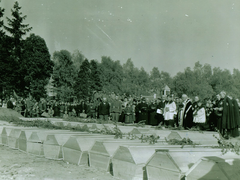 Signal Corps Photos: The Funeral Ceremony