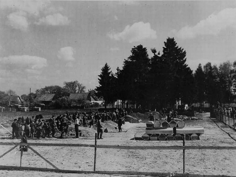 Signal Corps Photos: Grave Trench Site